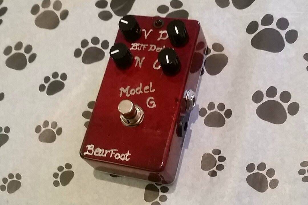 Bear Foot Model G 'sG' - гитарный эффект