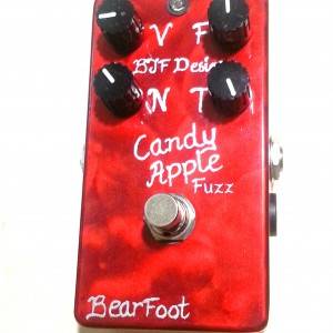 Bear Foot Candy Apple Fuzz Silver - гитарный эффект