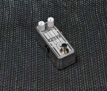 Malekko Omicron FUZZ - гитарный эффект