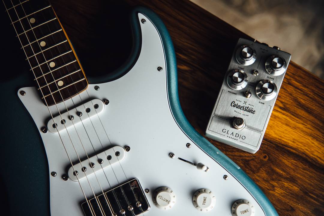 Cornerstone Music Gear Gladio SC Single Channel Preamp - гитарный эффект