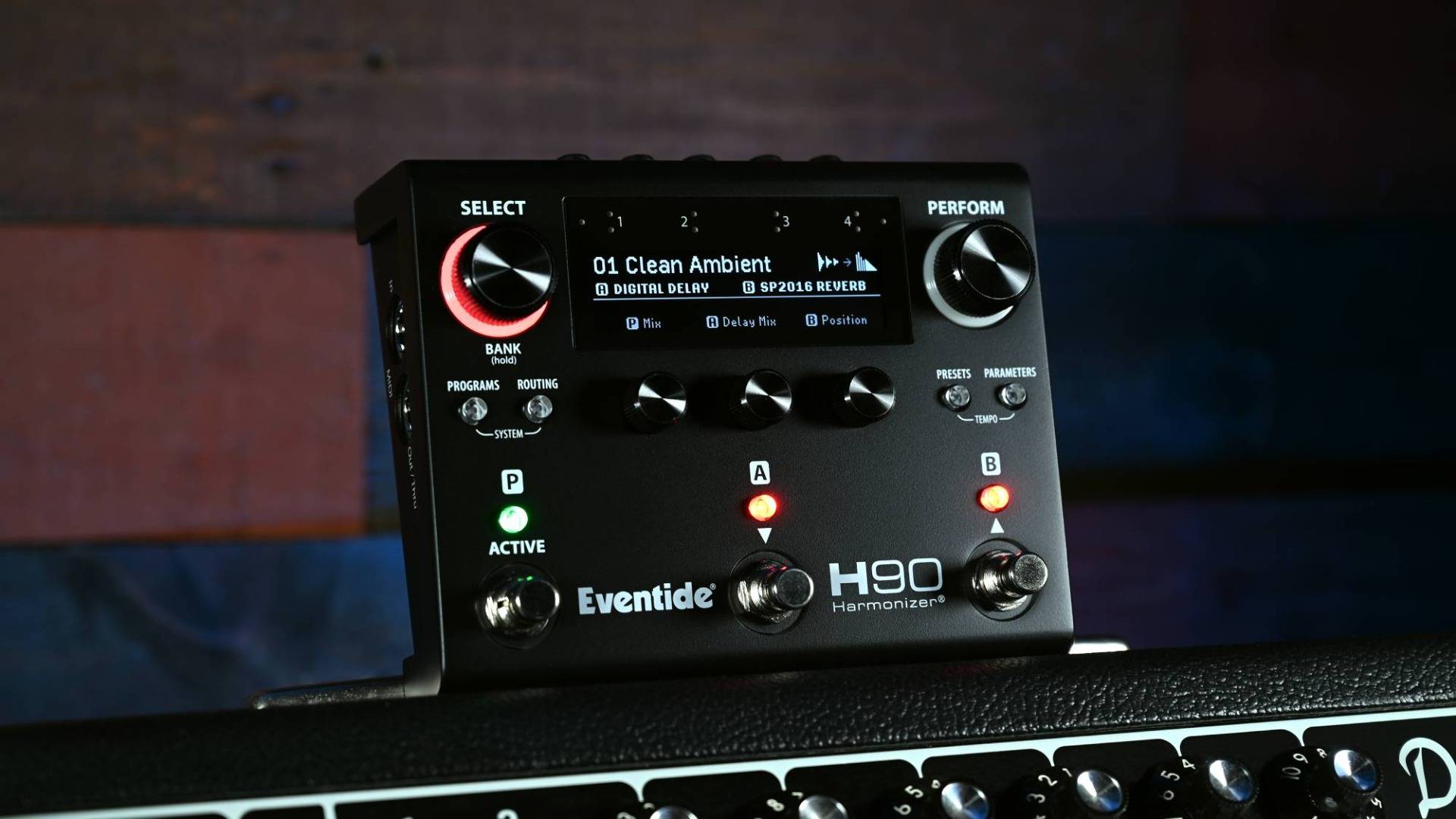 Eventide H90 Dark - гитарный процессор гармонайзер питчшифтер дилей реверб компрессор эквалайзер