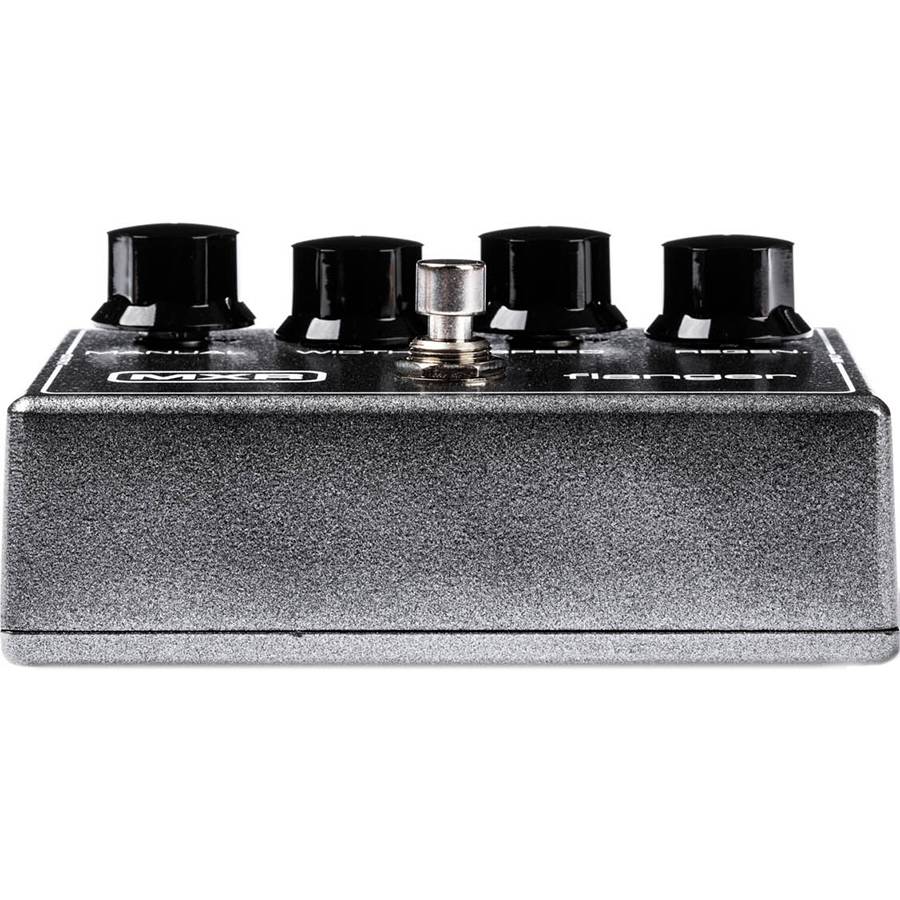 MXR flanger M117R - гитарный эффект