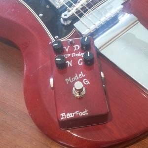Bear Foot Model G 'sG' - гитарный эффект
