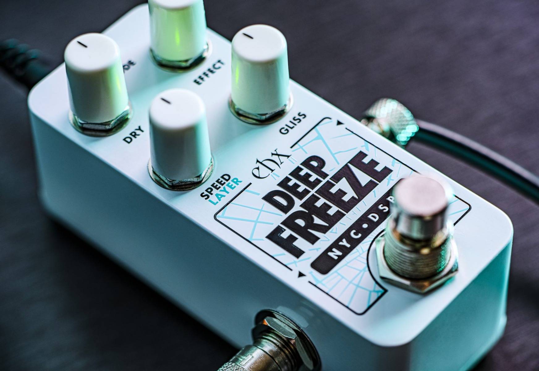 Electro-Harmonix Pico Deep Freeze - гитарный эффект фриз сустейнер