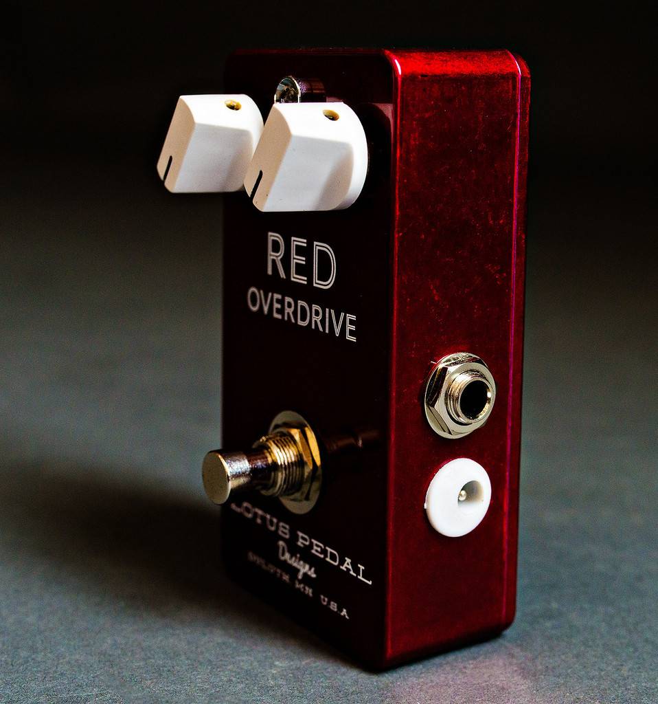 Lotus Pedals Red Overdrive - гитарный эффект