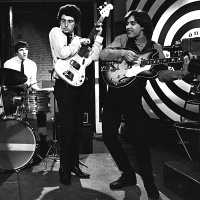 А ну-ка, девушки! 10 главных рок-гитаристок всех времен